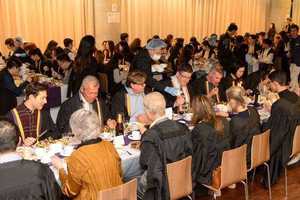A full dining hall.