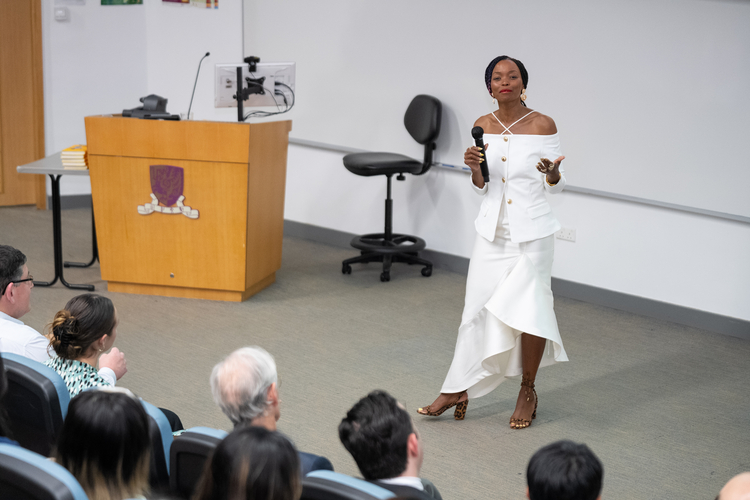 Public Lecture by Magogodi oaMphela Makhene – Get Gutsy Innards: Speaking in Tongues - Photo - 5