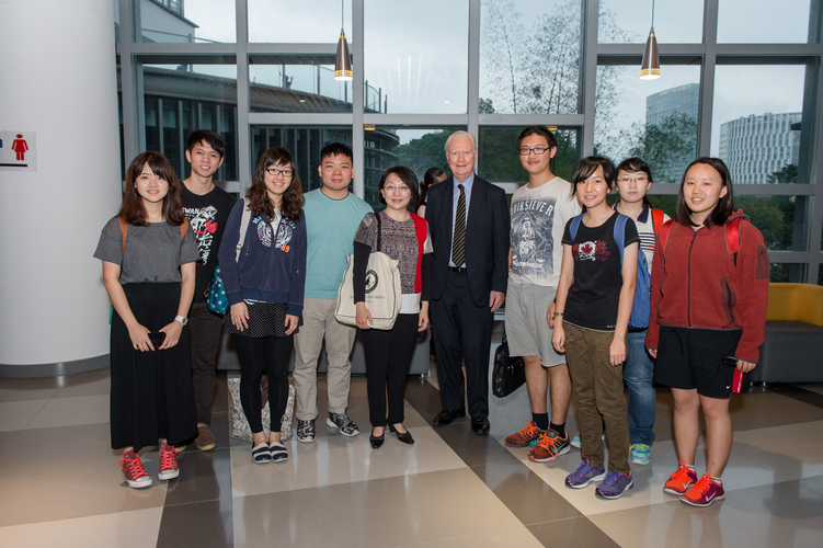Distinguished Visitor - Professor Fan Yun (4-8 April 2016) - Photo - 3