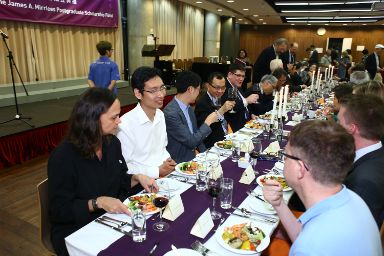 Establishment Ceremony of the James A. Mirrlees Postgraduate Scholarship Fund - Photo - 9