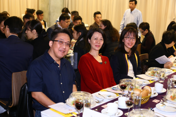 Dinner for Families of the Incoming Class of 2018 and Formal Hall Dinner - Photo - 6