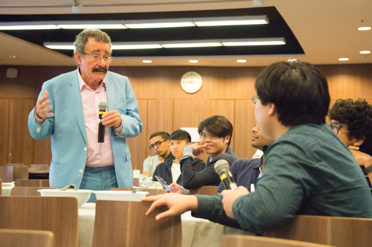 Distinguished Visitor - Professor Robert Winston: Dinner Talk (29 October 2019) - Photo - 8