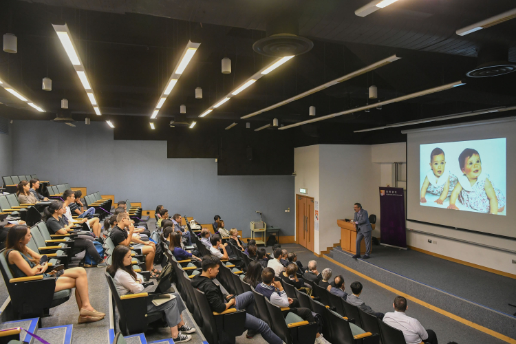 Distinguished Visitor - Professor Robert Winston: Public Lecture (30 October 2019) - Photo - 9